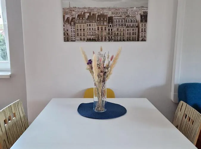 Lovely With Free Parking