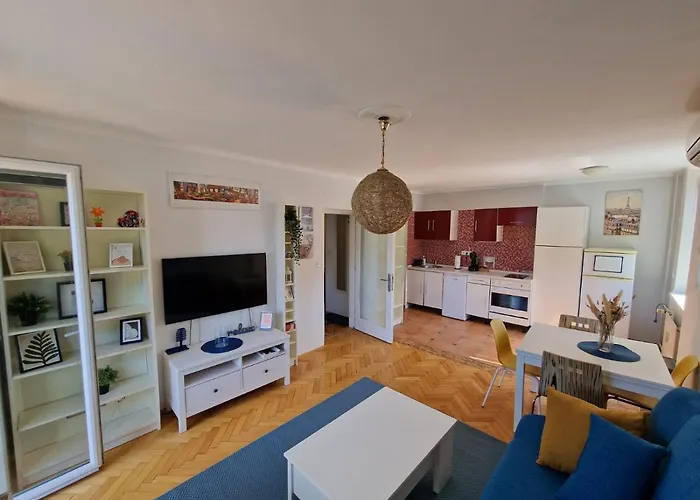 Appartement Lovely With Free Parking *